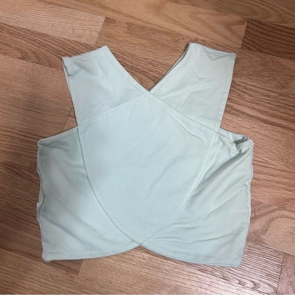 LF Baby Blue Crop Wrap Top NWT XS Mint Green Sleeveless Shirt Blouse - Picture 2 of 6